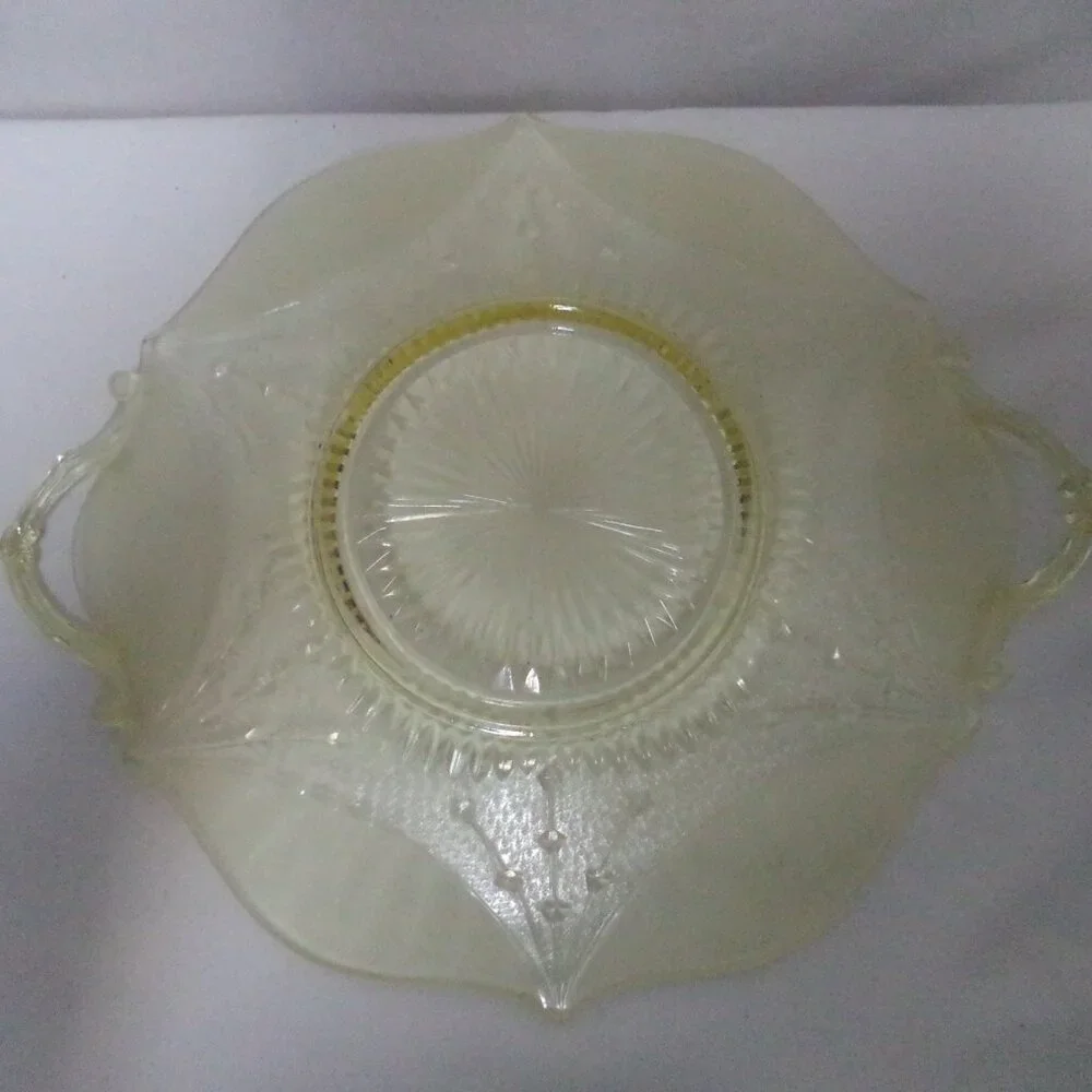 Lancaster Vintage Depression Yellow Darts Serving plate tray platter 13.5